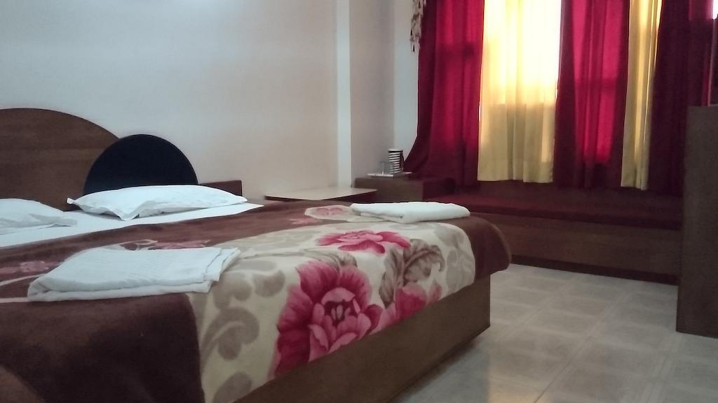 Hotel Maharaja カトラ 部屋 写真